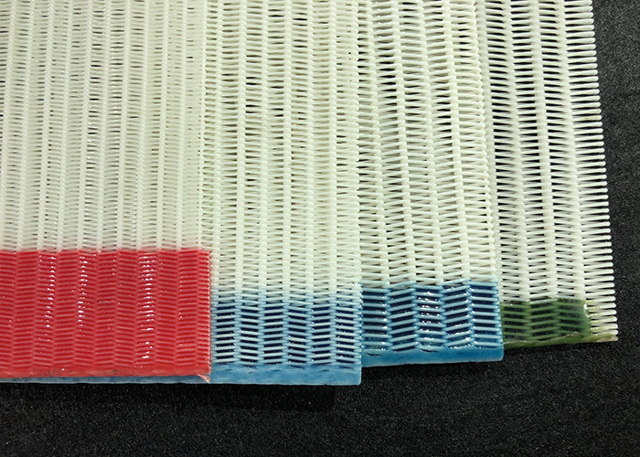 Industrial Polyester Spiral Dryer Conveyor Belt Dengan Lebar 0,1-5m Untuk Pabrik Kertas