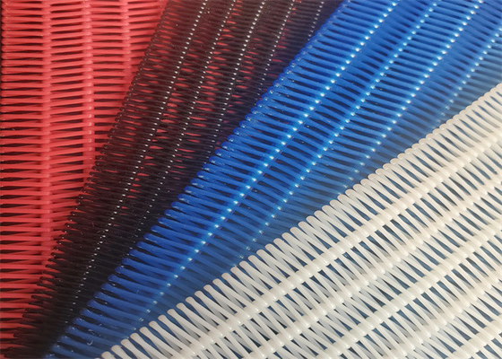 Permeabilitas Udara Yang Baik Polyester Spiral Dryer Mesh Belt Dengan tepi lem 2-3cm