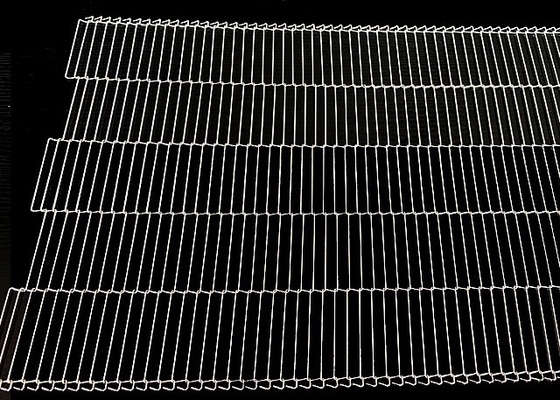 Assemble Line Flat Flex Wire Mesh Conveyor Belt Untuk Mesin Penggorengan Kue Pizza Pastry
