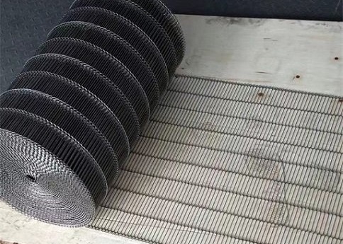 Panas tahan Flat Flex Conveyor Belt Dengan 4,24mm - 20,32mm / Pitch Rod Disesuaikan