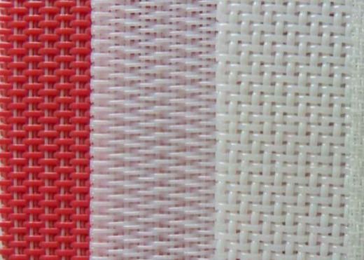 Iso Lulus 3 * 3mm Lubang Polyester Mesh Belt Untuk Board Dryer
